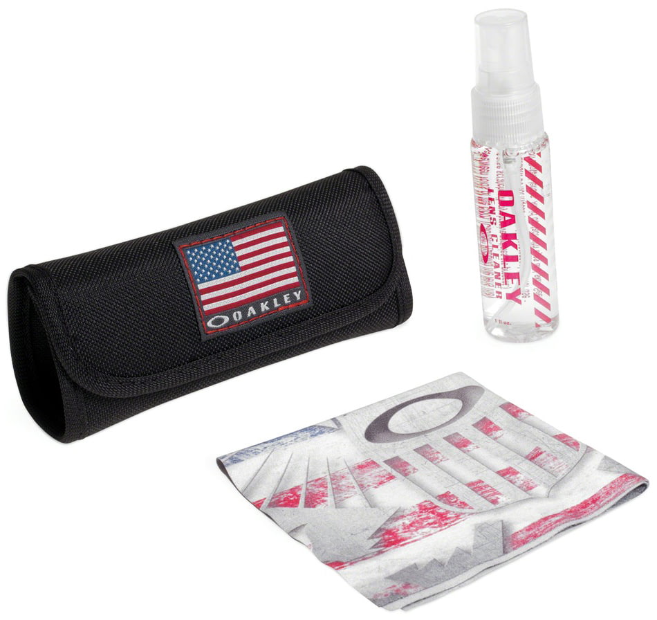 Oakley Lens Cleaning Kit 101008001. Oakley Accessories.